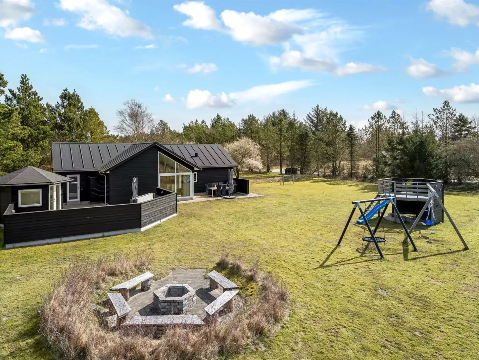 "Sunna" - 1.2km from the sea-Outside