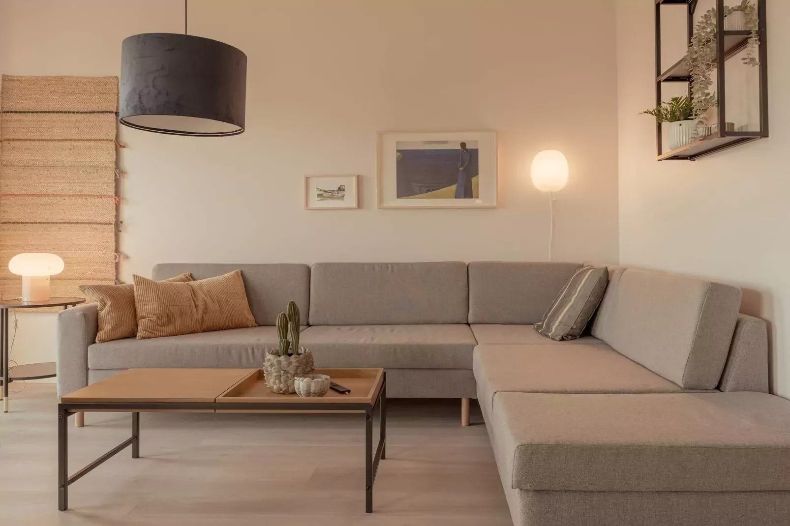 Stylish 4BR Apt in Torshavn - By Traum Ferienwohnungen-Indoor