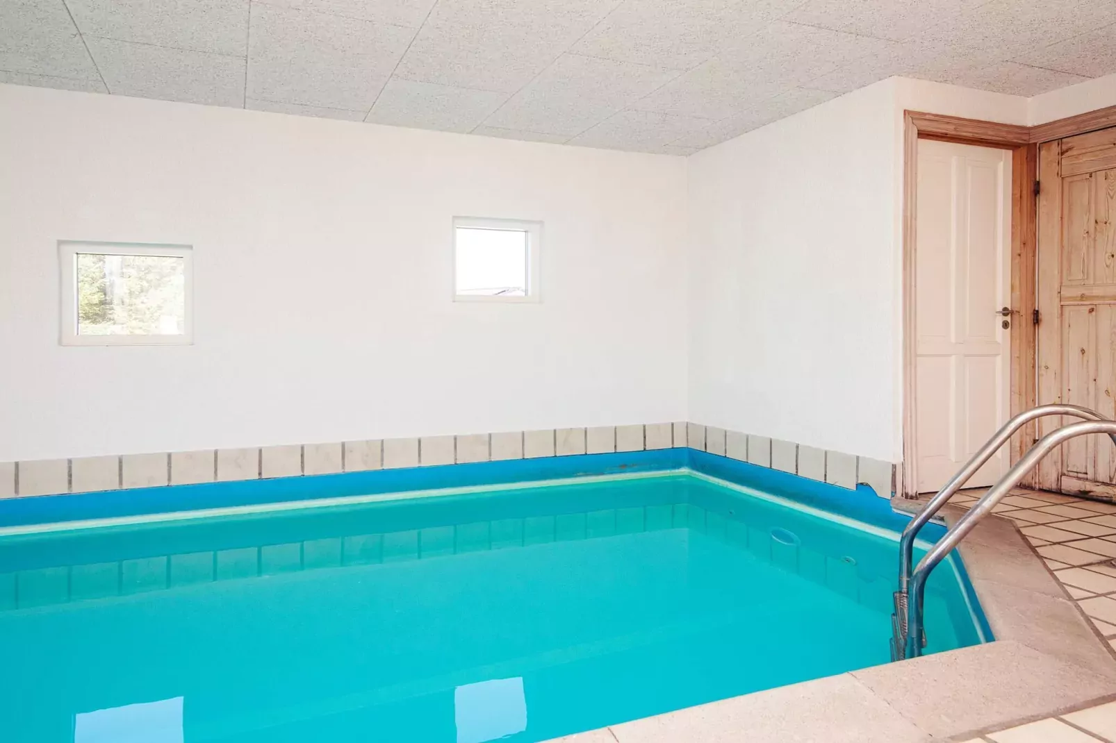 Luxury Retreat with Pool - By Traum Ferienwohnungen-Swimming pool