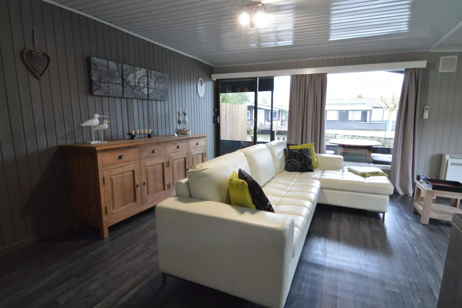 Vijverzicht-Wohnzimmer