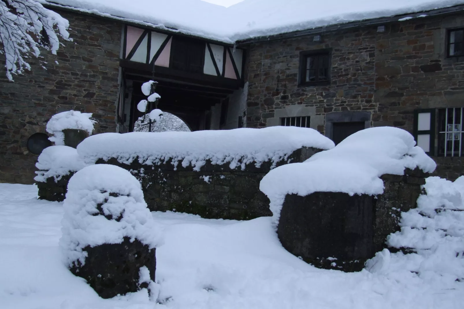 Koetshuis Loft-Außenbereich Winter