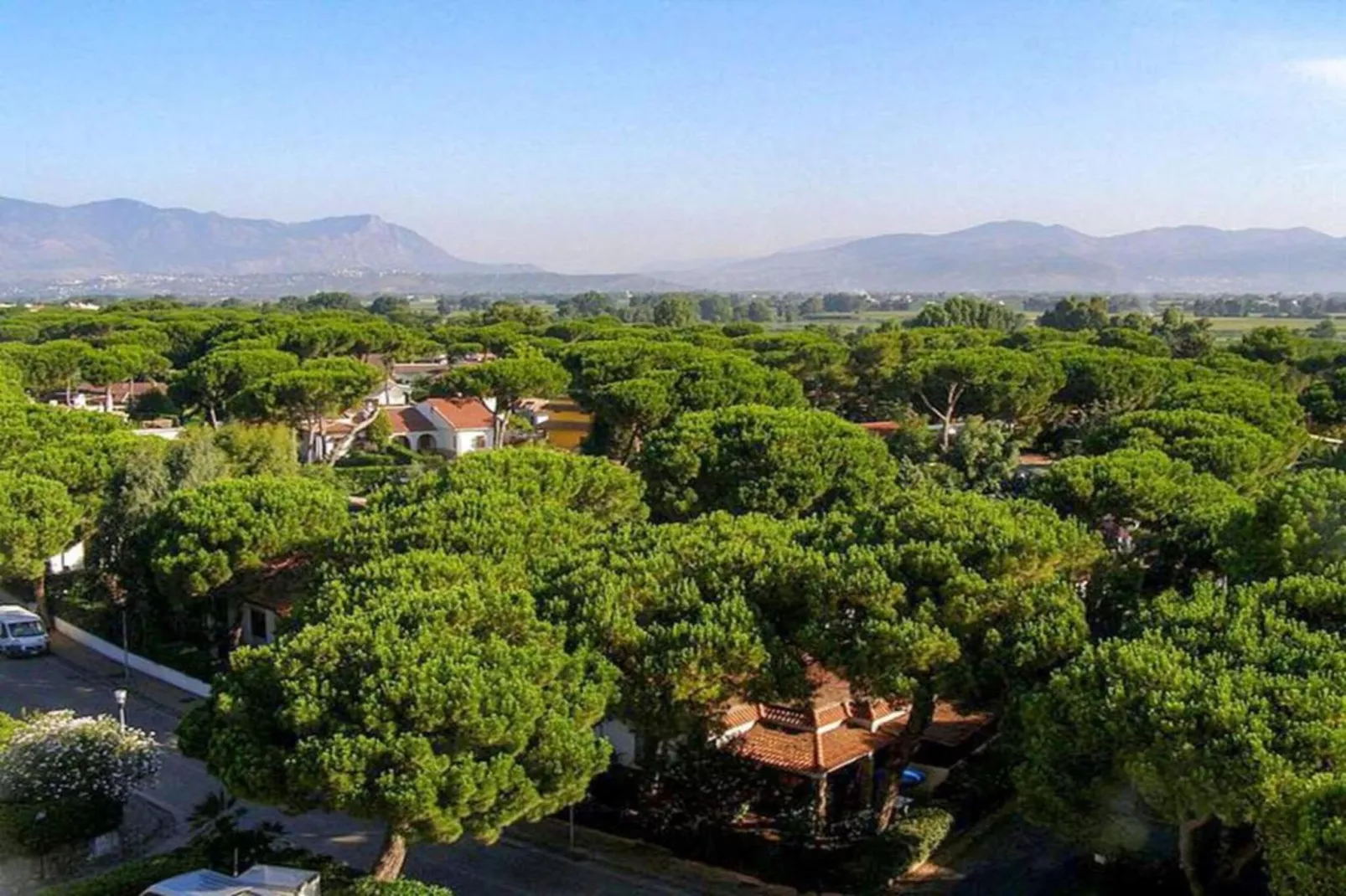 Baia Domizia Villaggio Camping E3-Areas summer 1km