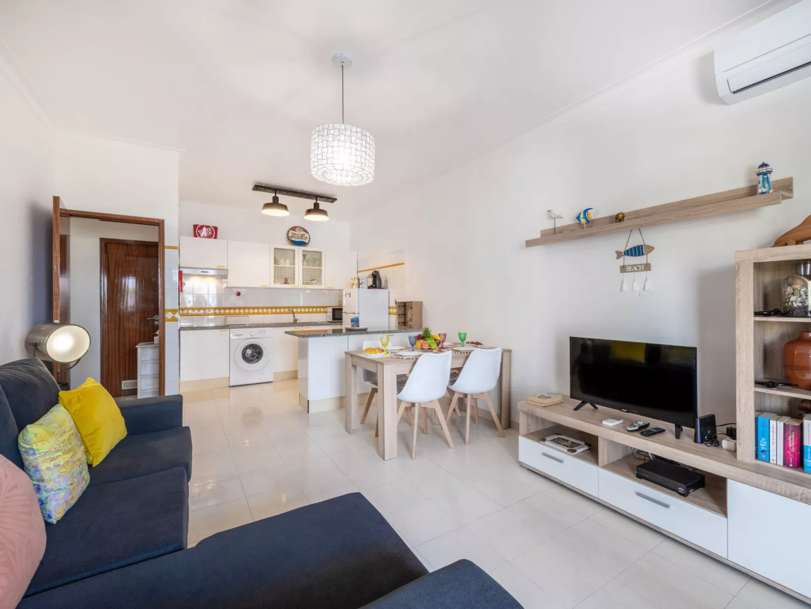 Algarve Treasure-Inside