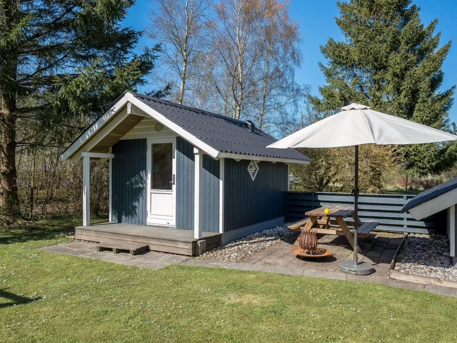 "Snefrid" - 12km from the sea-Draußen