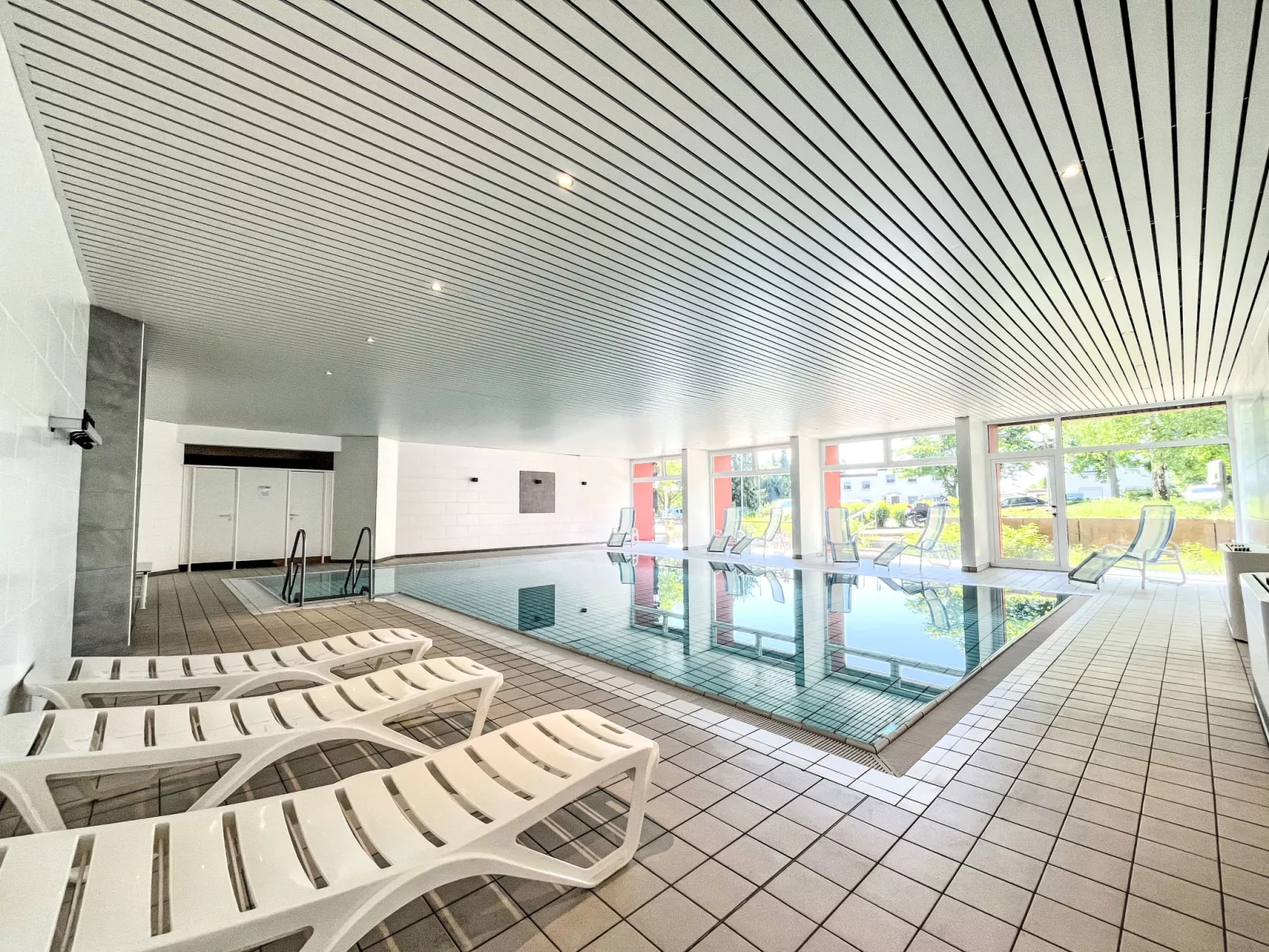 Relax (B907)-Drinnen