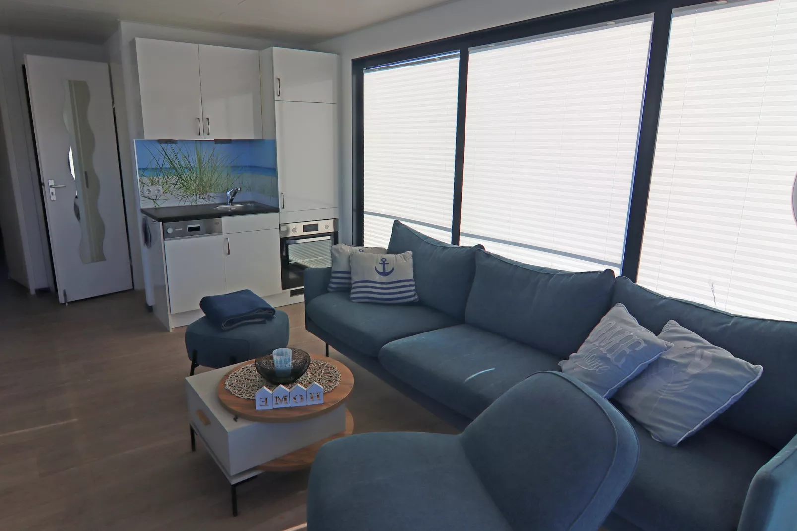 Hausboot Family & Friends LP 4 / 1-2 Personen-Living room