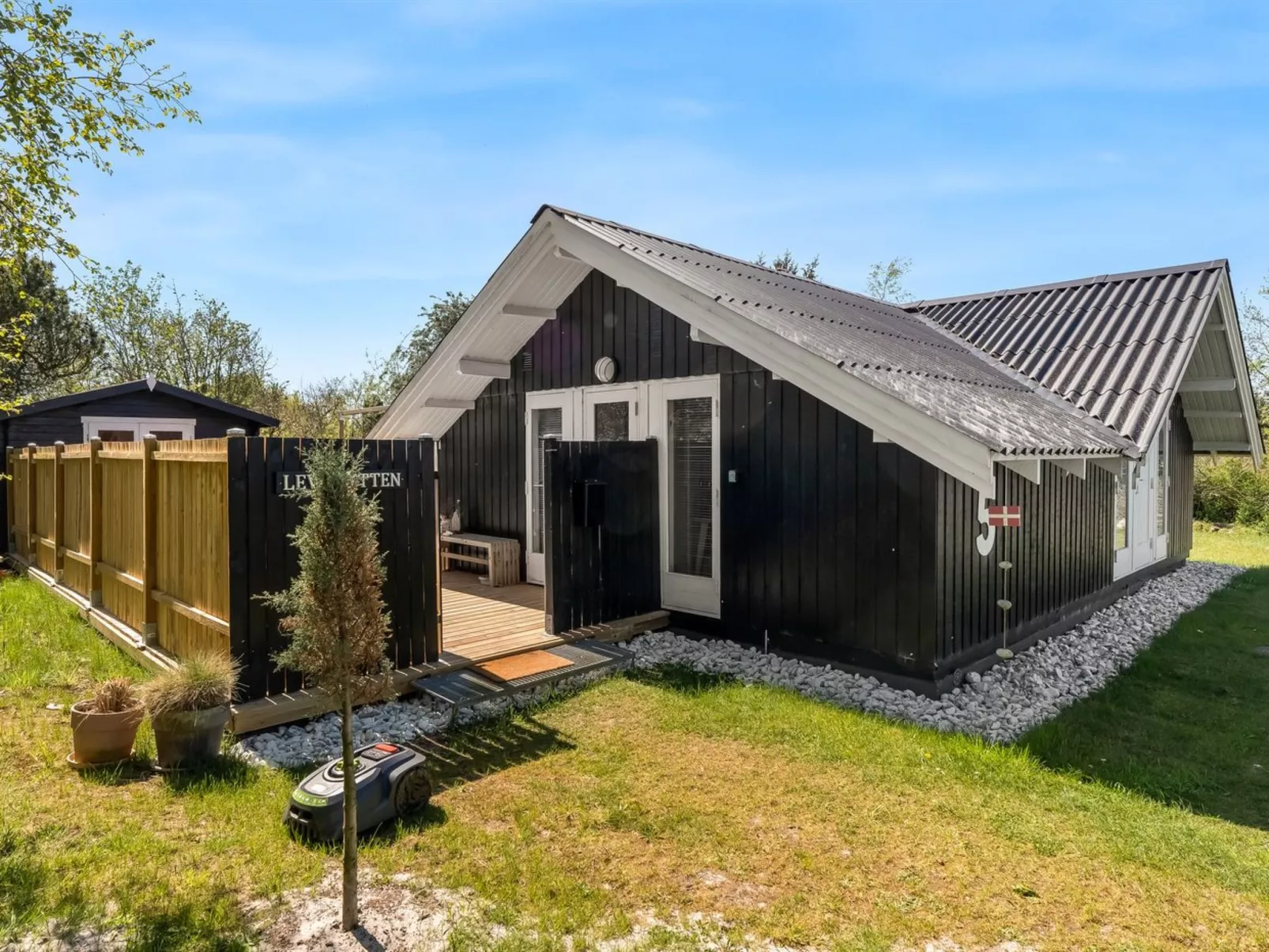 "Nayati" - 800m from the sea-Outside