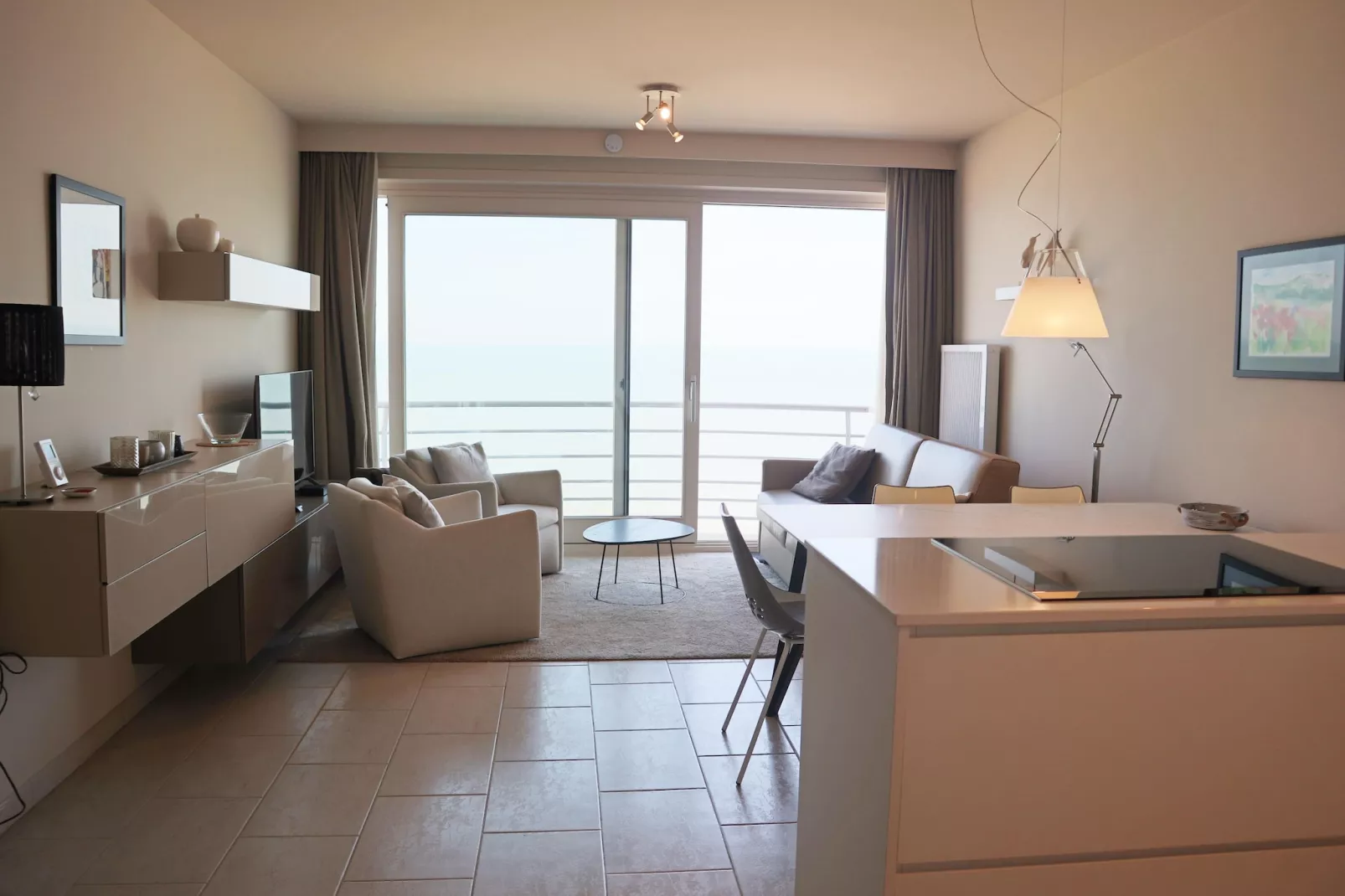 SEASIGHT A / 1103-Dining room