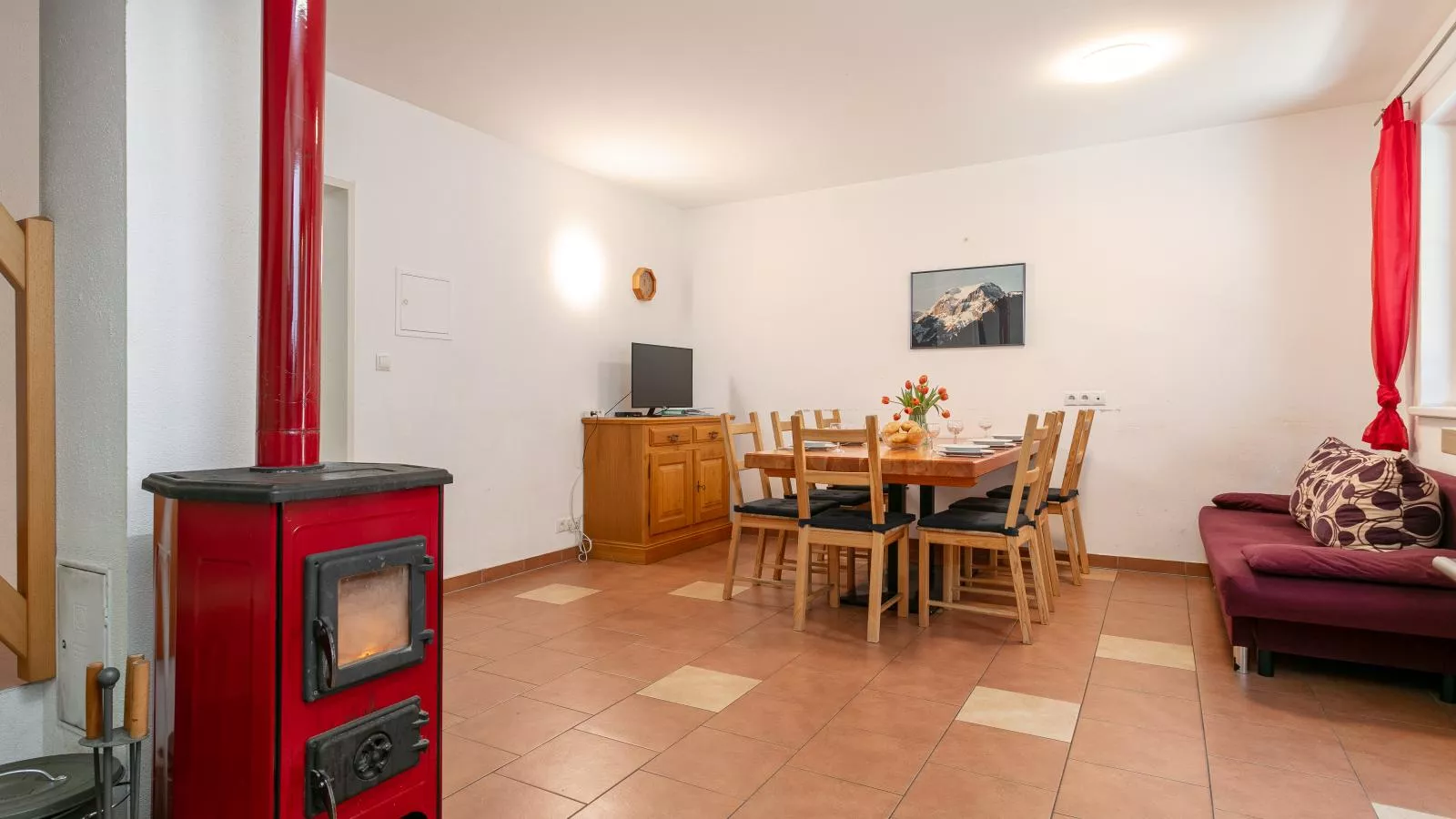Haus Oliver 2-Living room