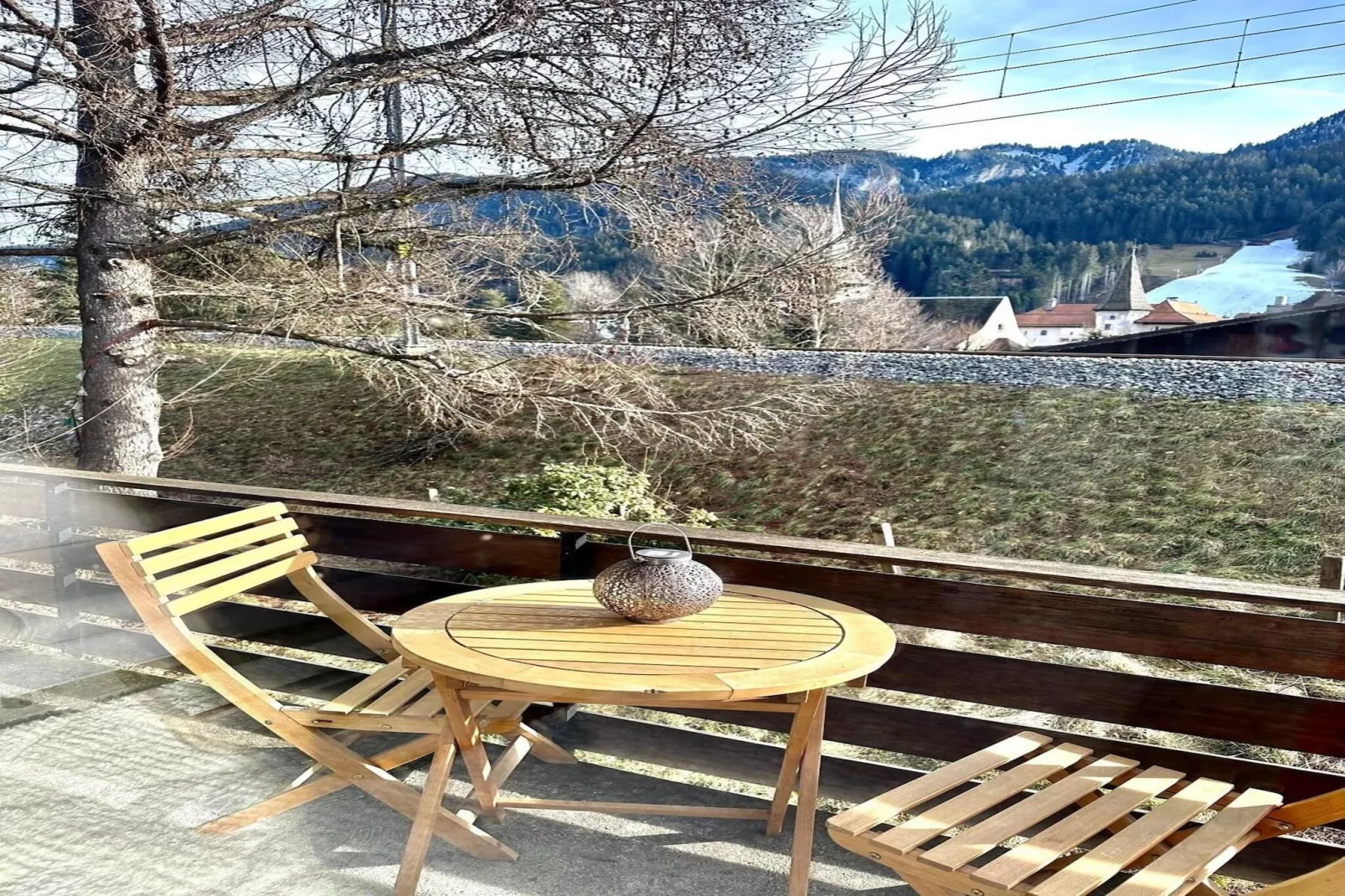 Le Petite Chalet-Dining room