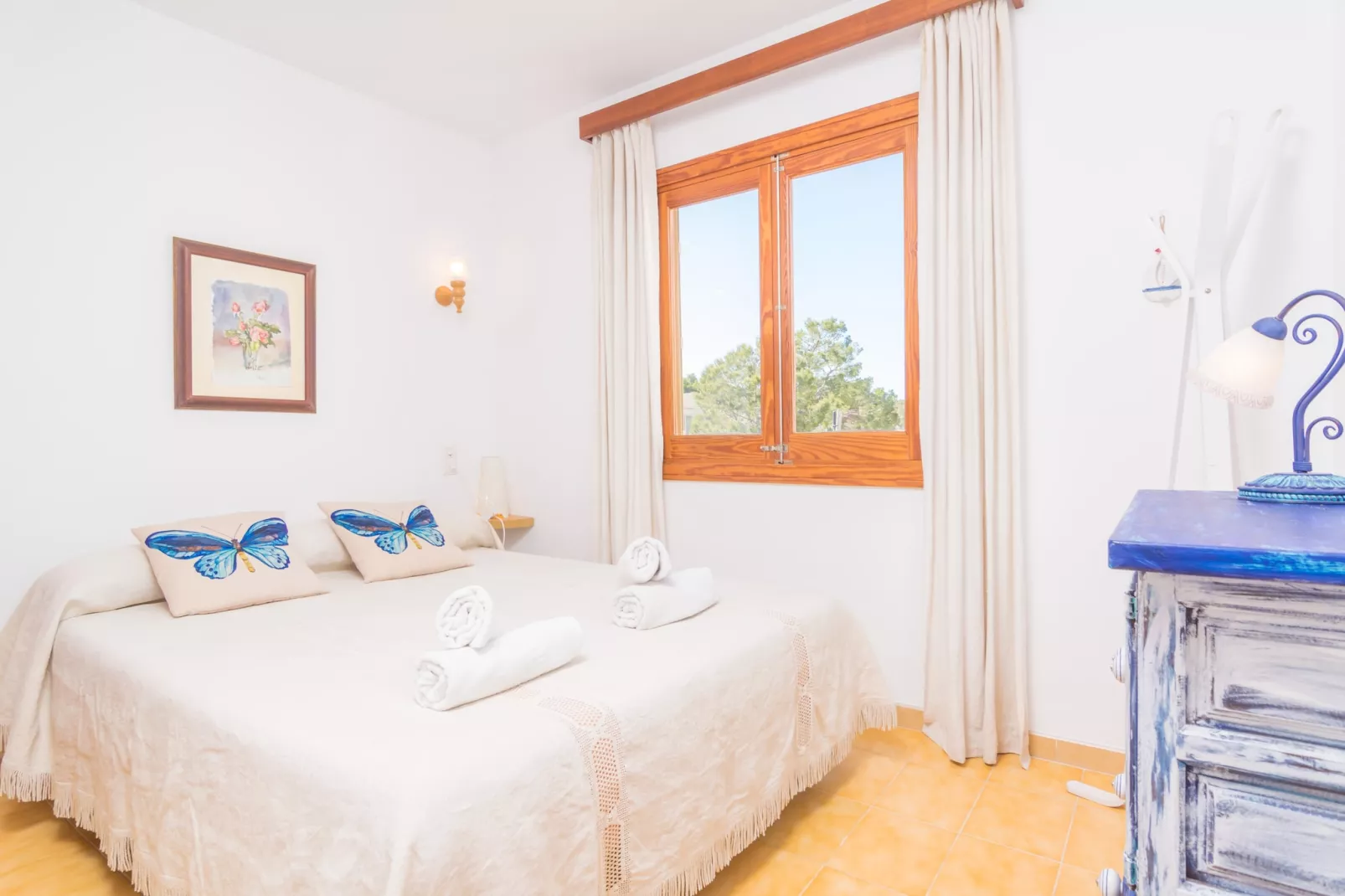 Riandgo-Bedroom