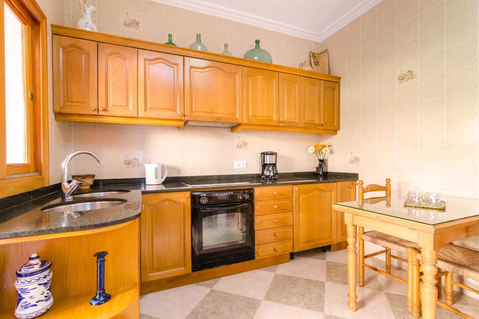 Es Port-Kitchen