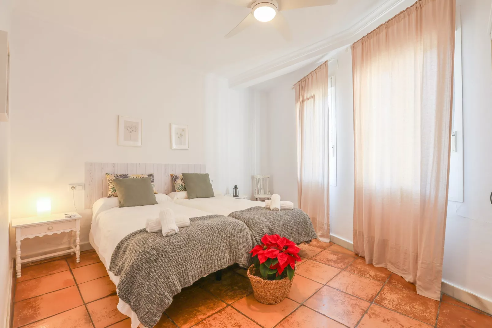 Casa Rural Los Menestrales-Bedroom