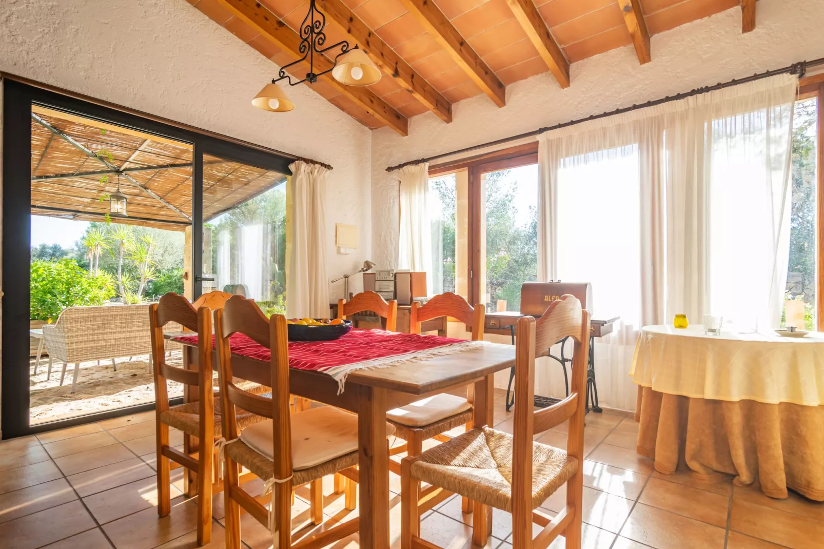 Garriga D'alcudiola-Dining room