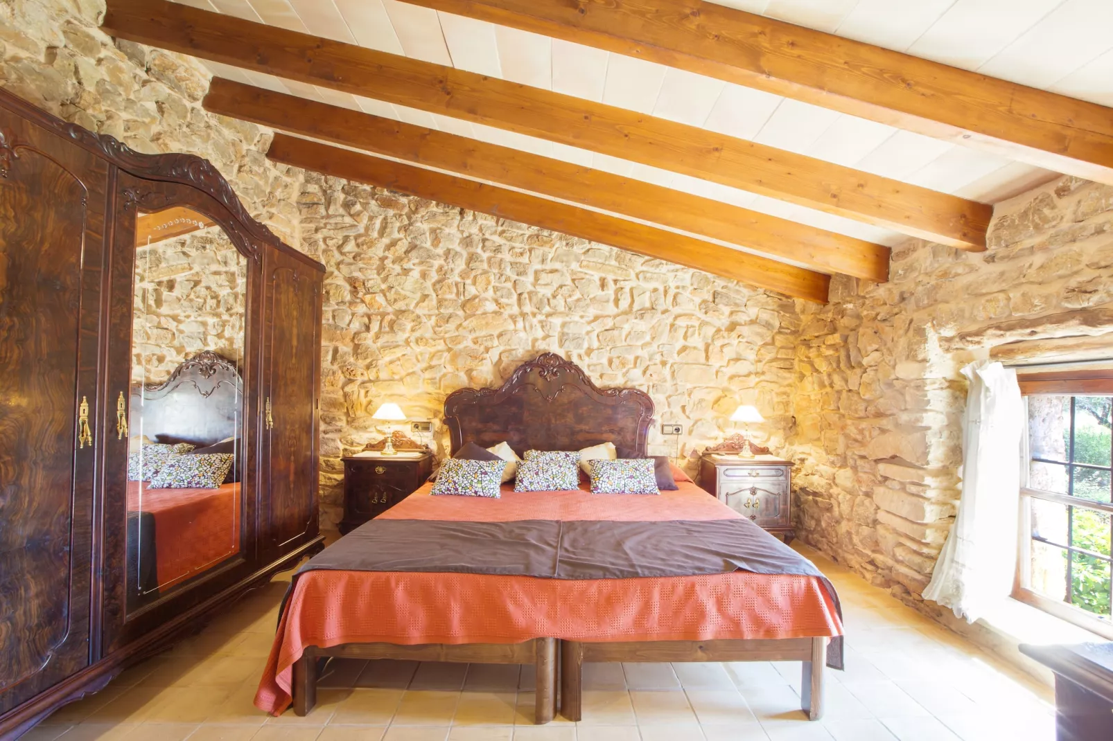Son GorriÓ-Bedroom