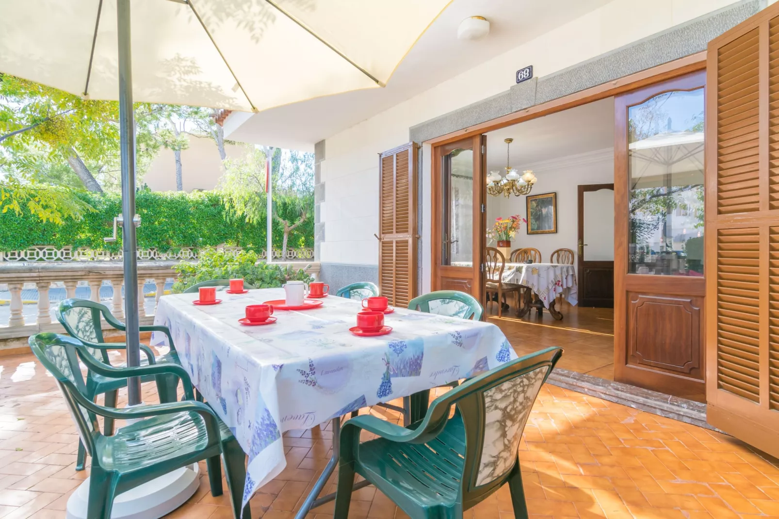 Los Geranios-Exterior summer