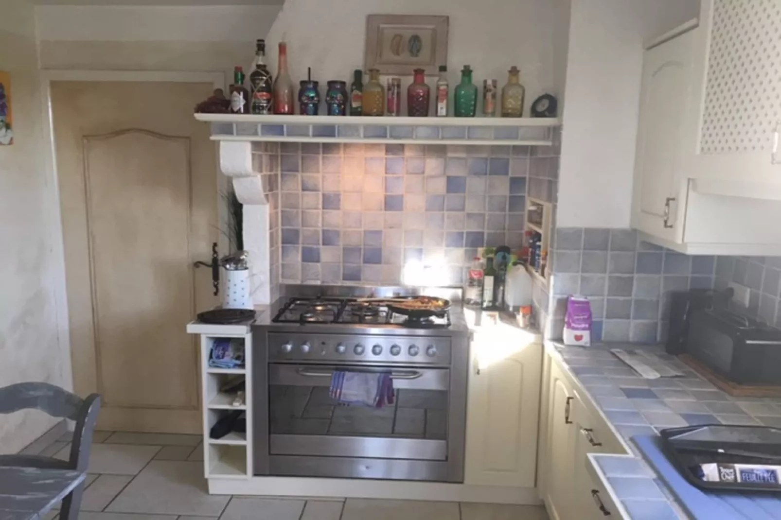 Villa Carpentras-Kitchen