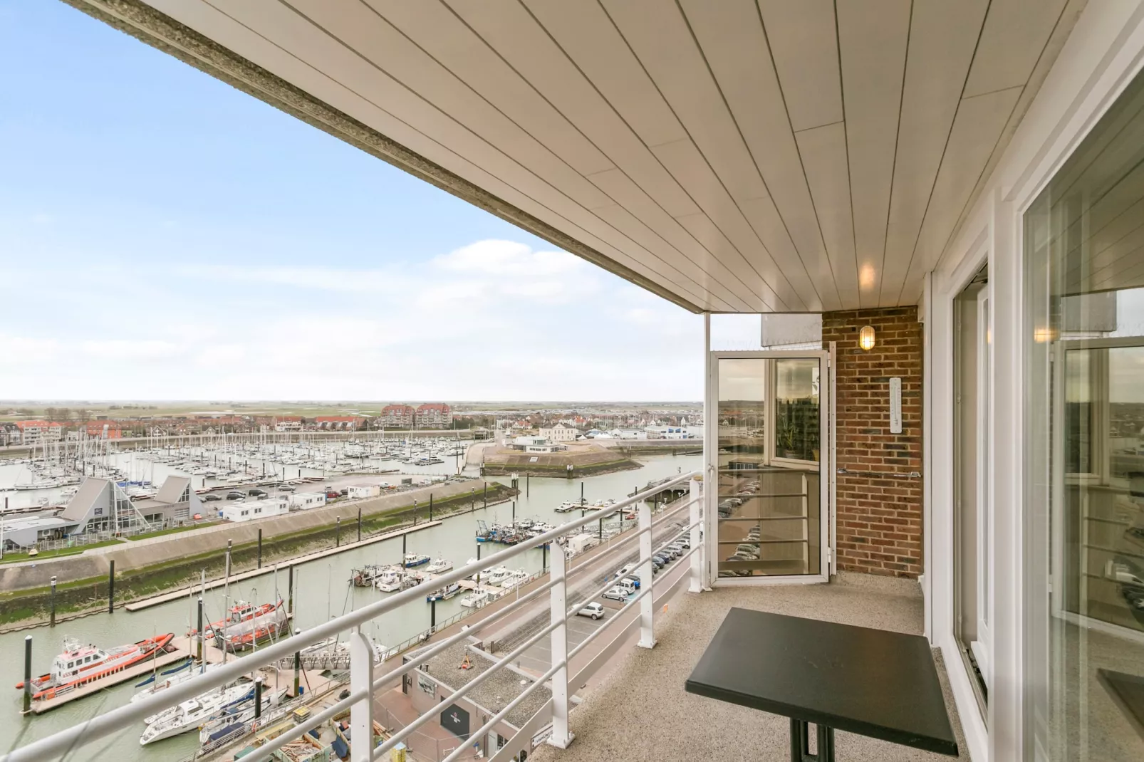 FASTNET - 91-Terrassenbalkon
