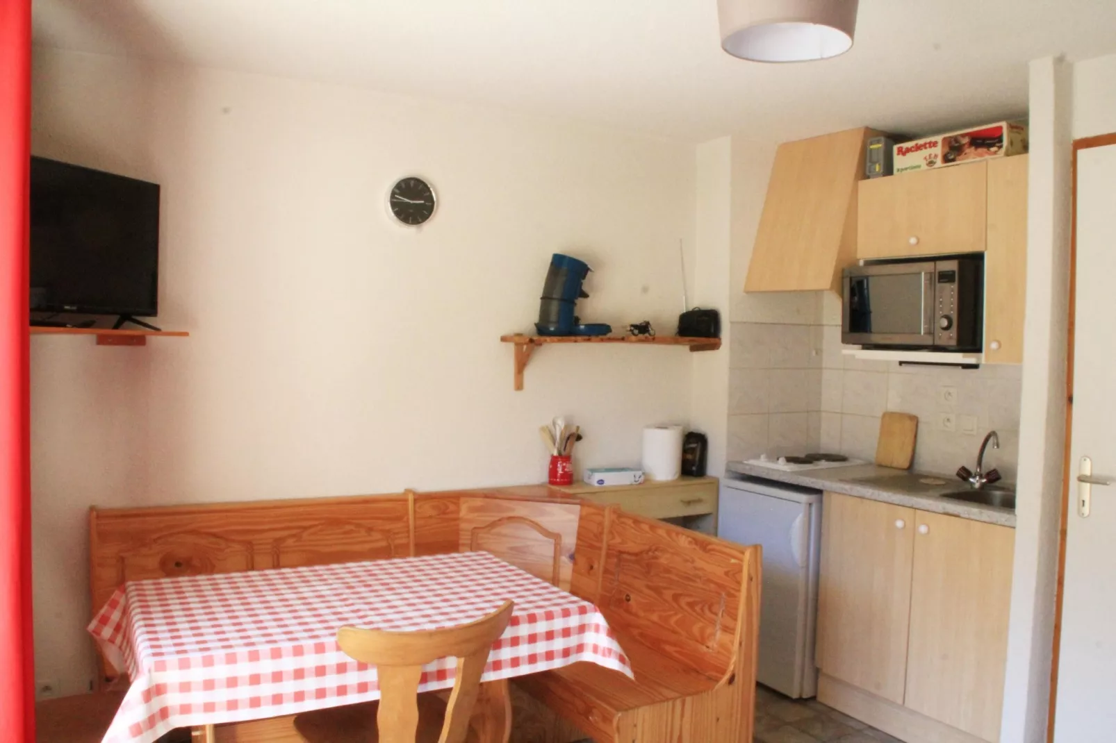 Amarillys AM2 MOUNTAIN & TELECABINE 4 Pers.-Dining room