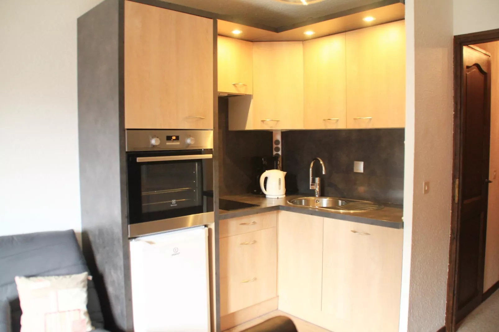 Corina CN35 QUIET & NATURE 5 Pers.-Kitchen