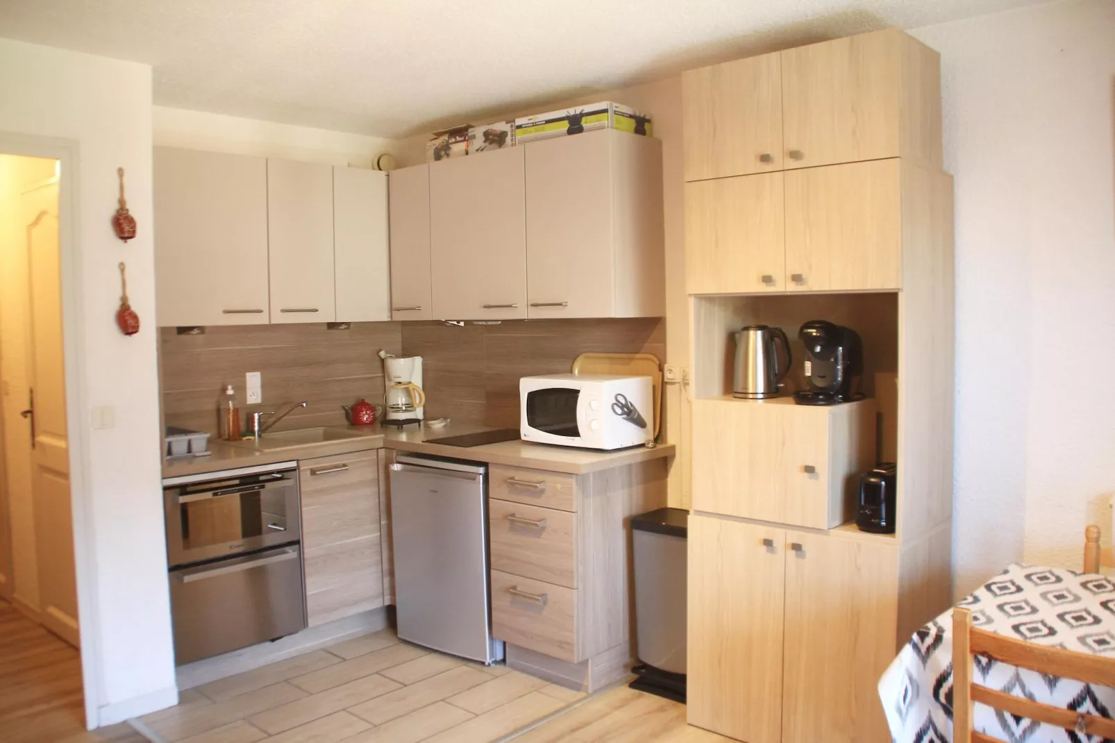 Corina CN11 QUIET & MOUNTAIN 4 Pers.-Kitchen