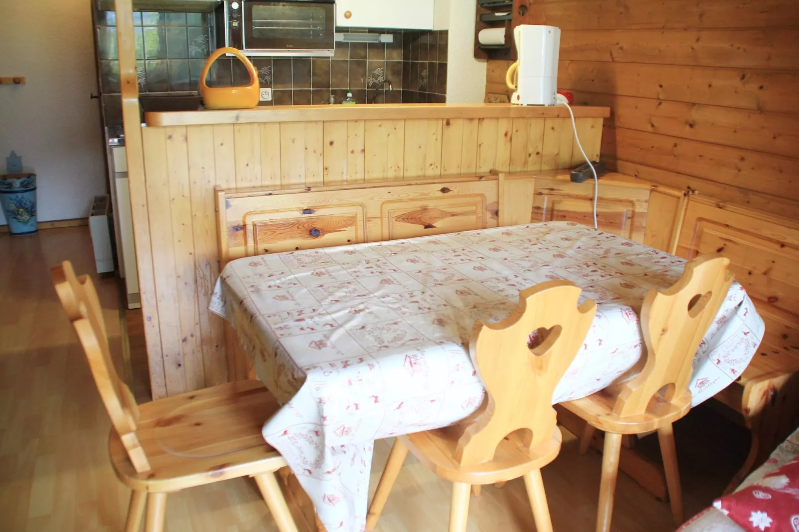 Moulin ML184 TELECABINE & MOUNTAIN 4 pers.-Dining room
