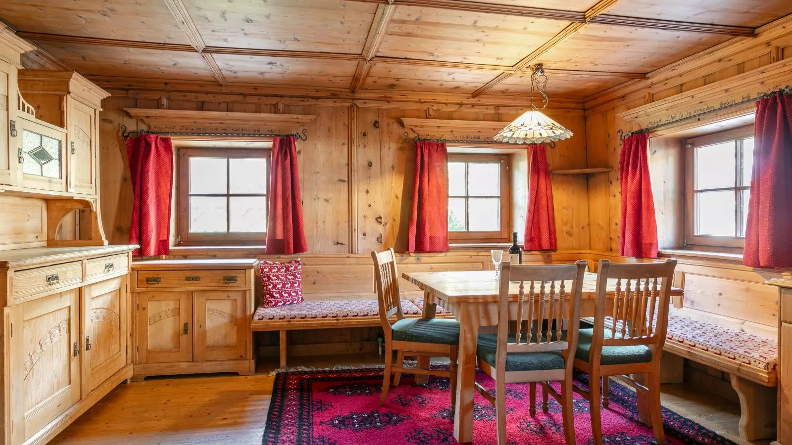 Schweizerhof Margrith-Dining room