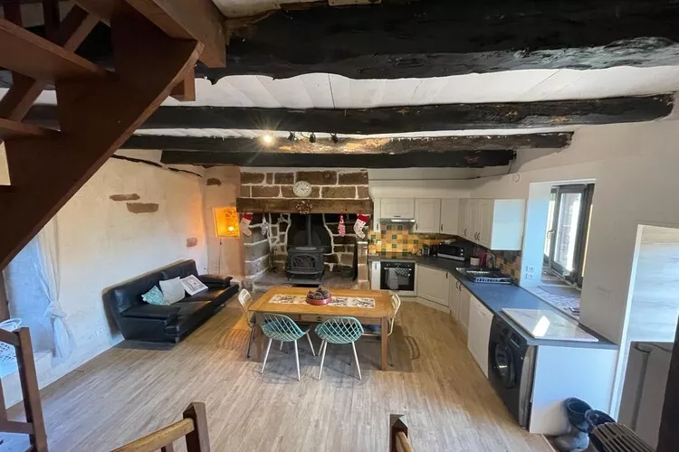 Gîte chaleureux en Corrèze-Esszimmer