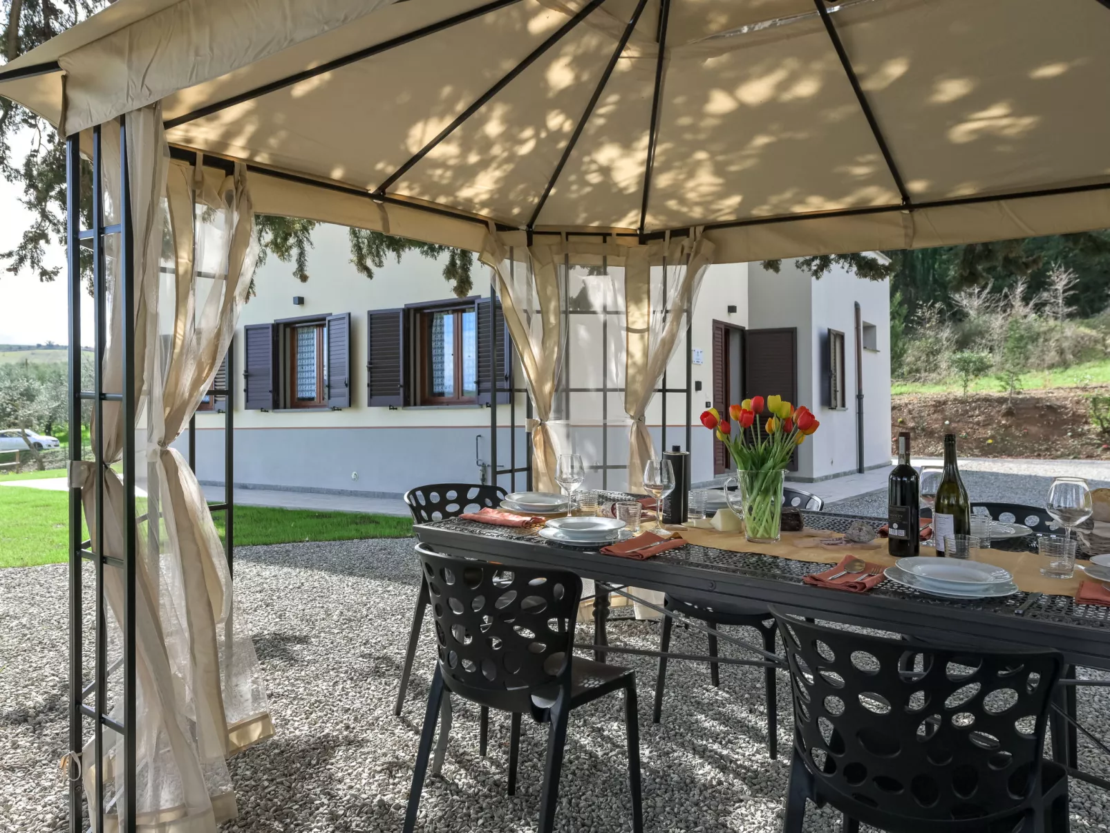 Il Cipresso-Outside