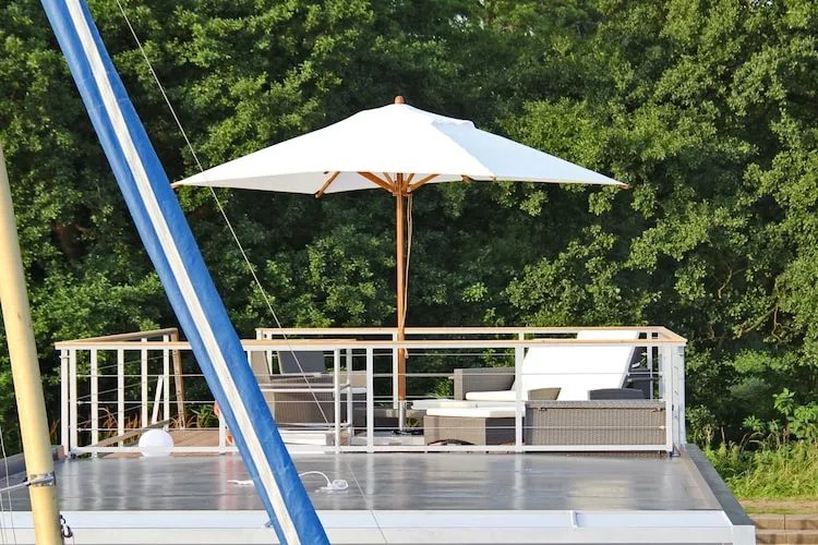 Hausboot Xenia-Terrassenbalkon