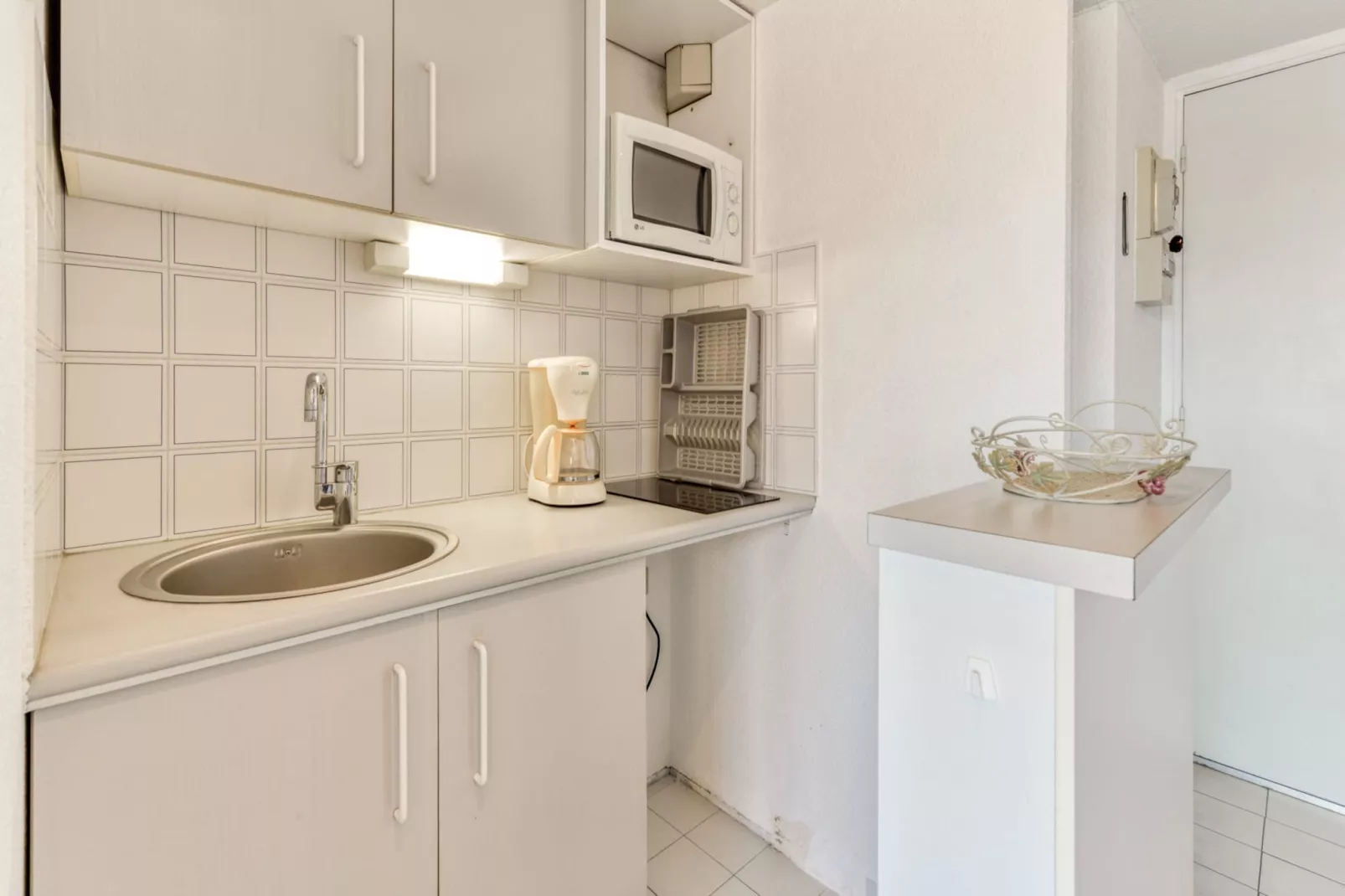 Baie des Anges N°411 - 2P6-Kitchen