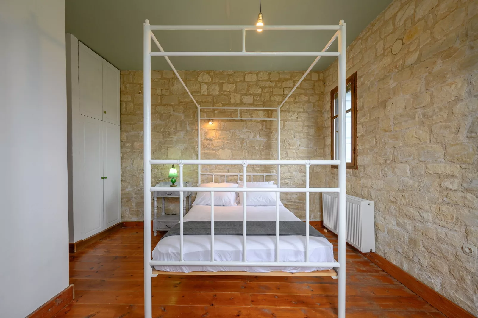 Rogalida-Bedroom