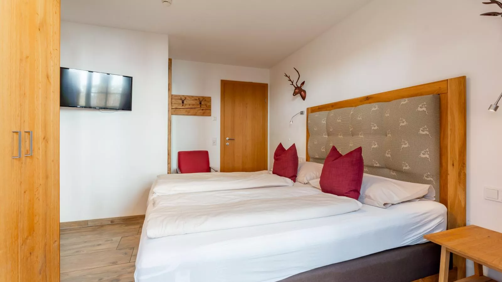 Tauern Suites Mitterwirt TOP 215-Bedroom