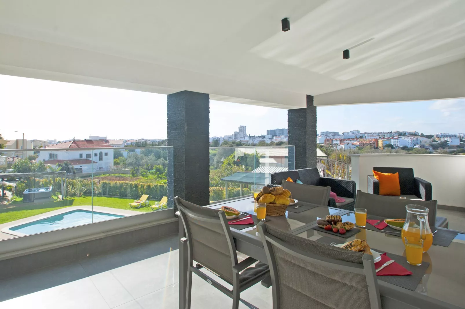 Villa Hollywood-Terrassenbalkon