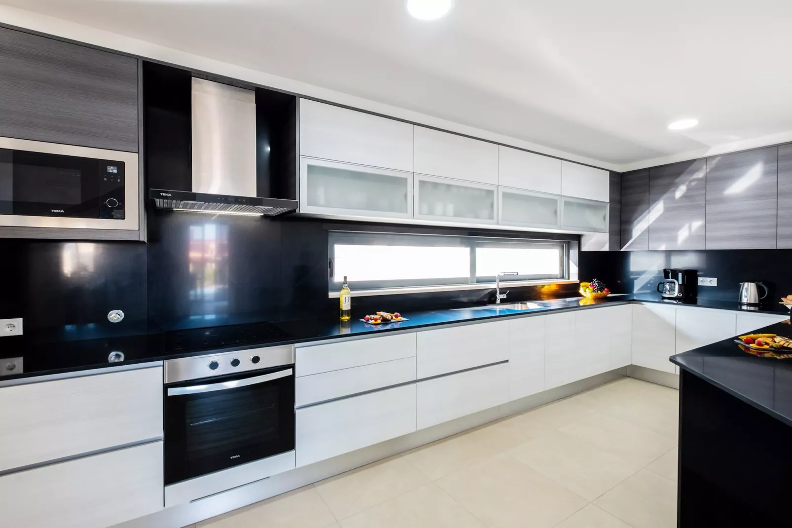 Villa Charlotte-Kitchen