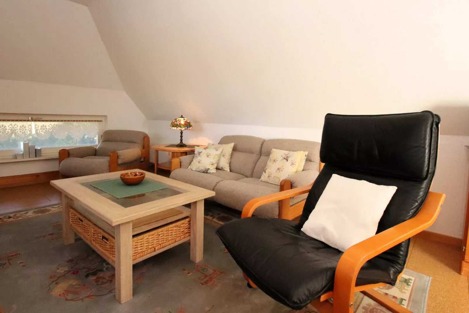 Heidefirst-Living room