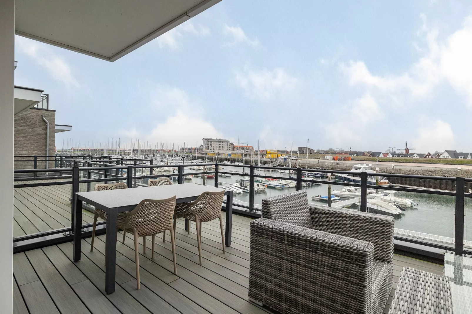 Appartement Vista Maris - Havenweg 8-28  Sint-Annaland-Terrace balcony