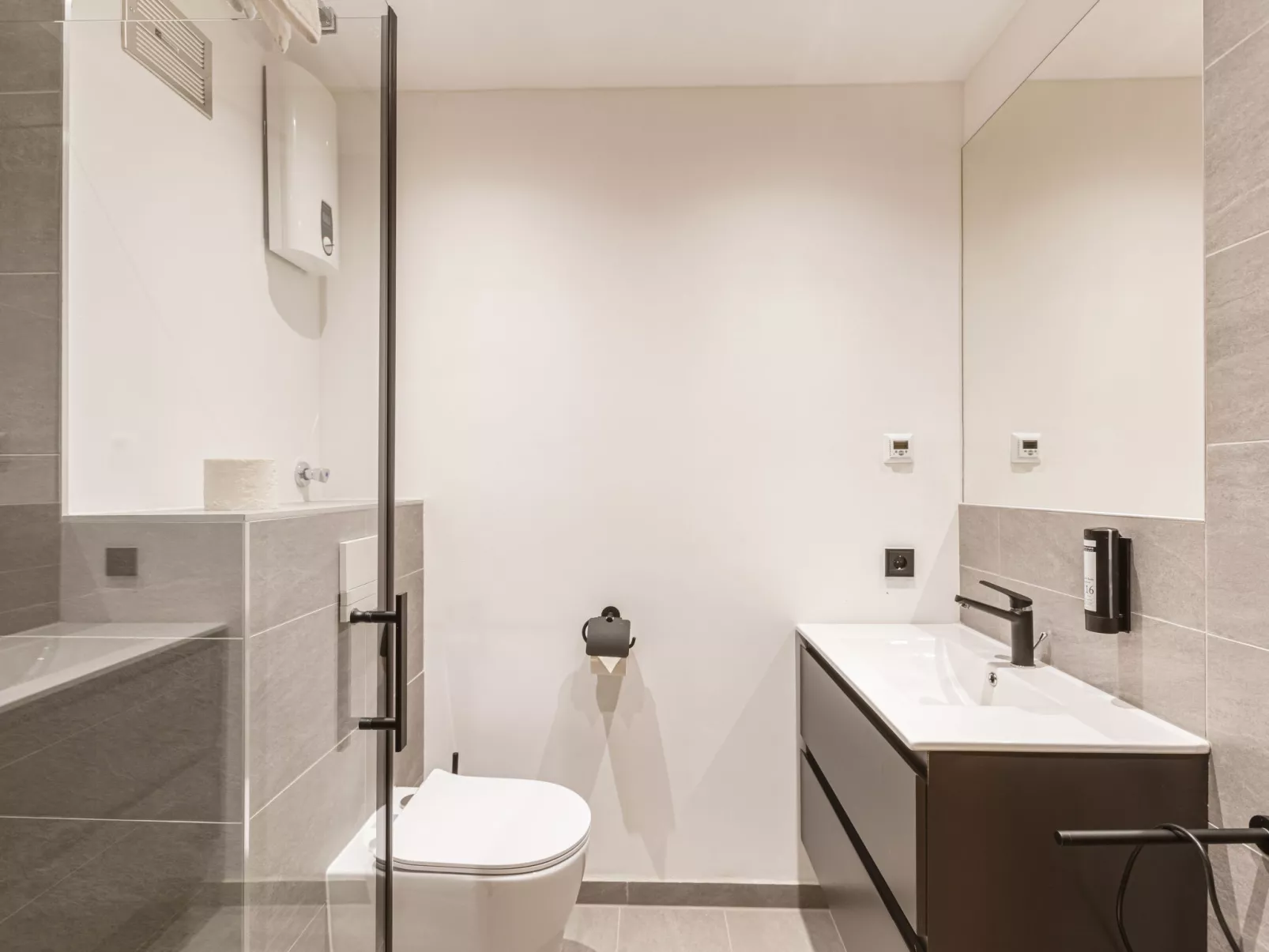 Suite mit 2 SZ & Wellnessbereich-Inside