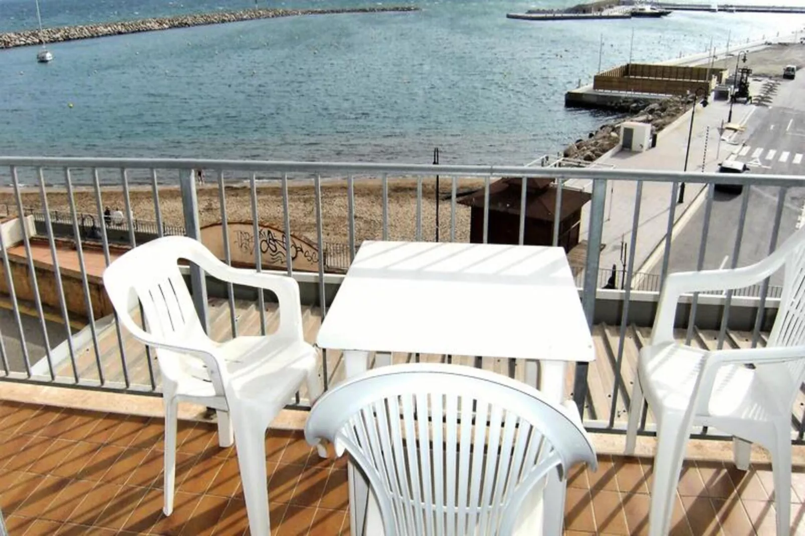 Appartements à L'Estartit-Außenbereich Sommer