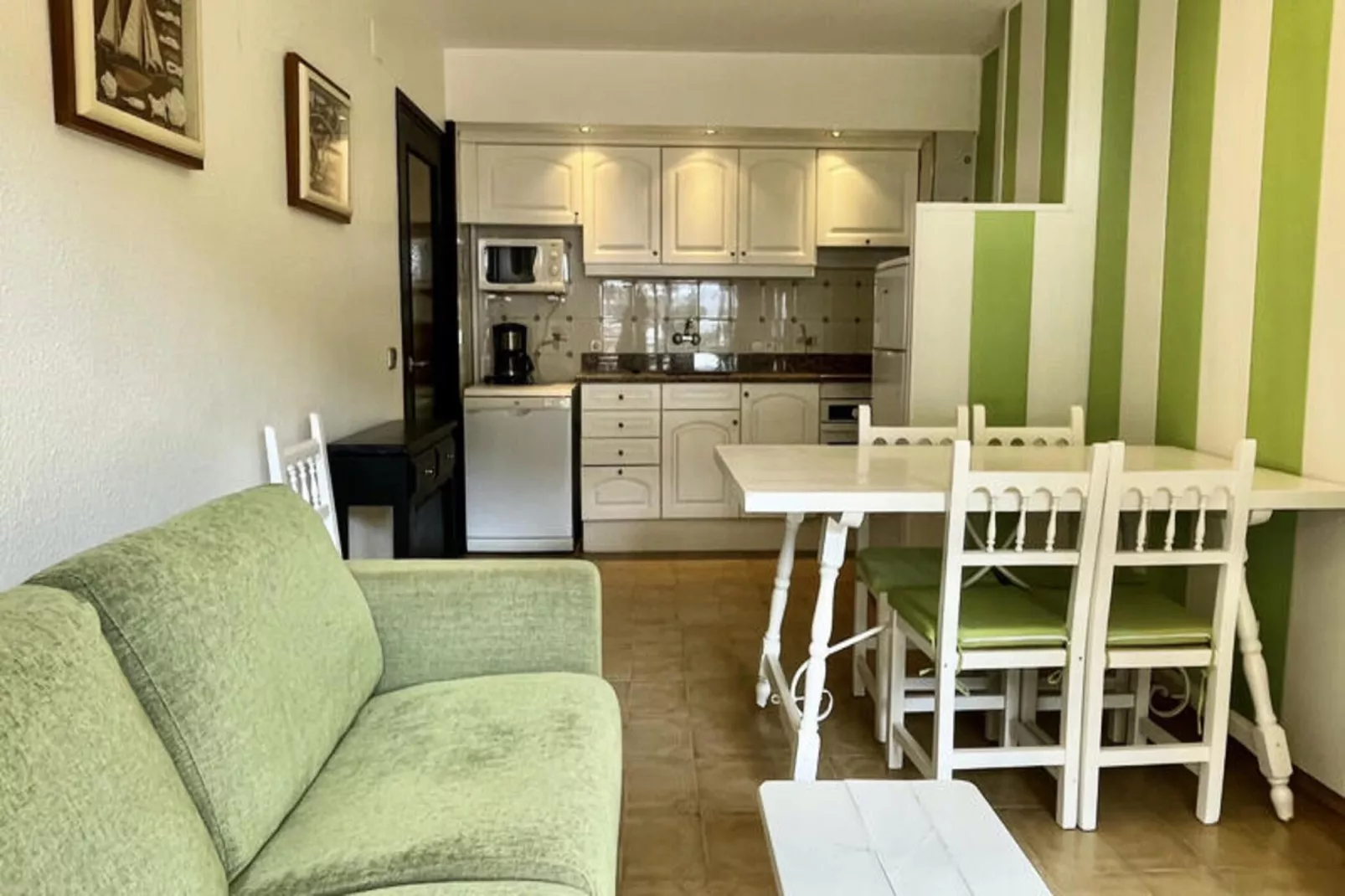 Appartements à L'Estartit-Living room