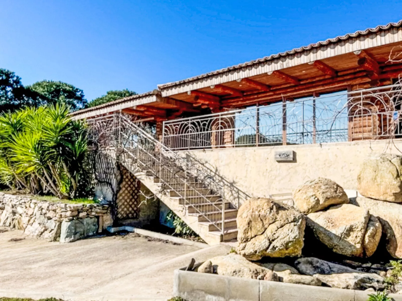 Chalet Double-Outside