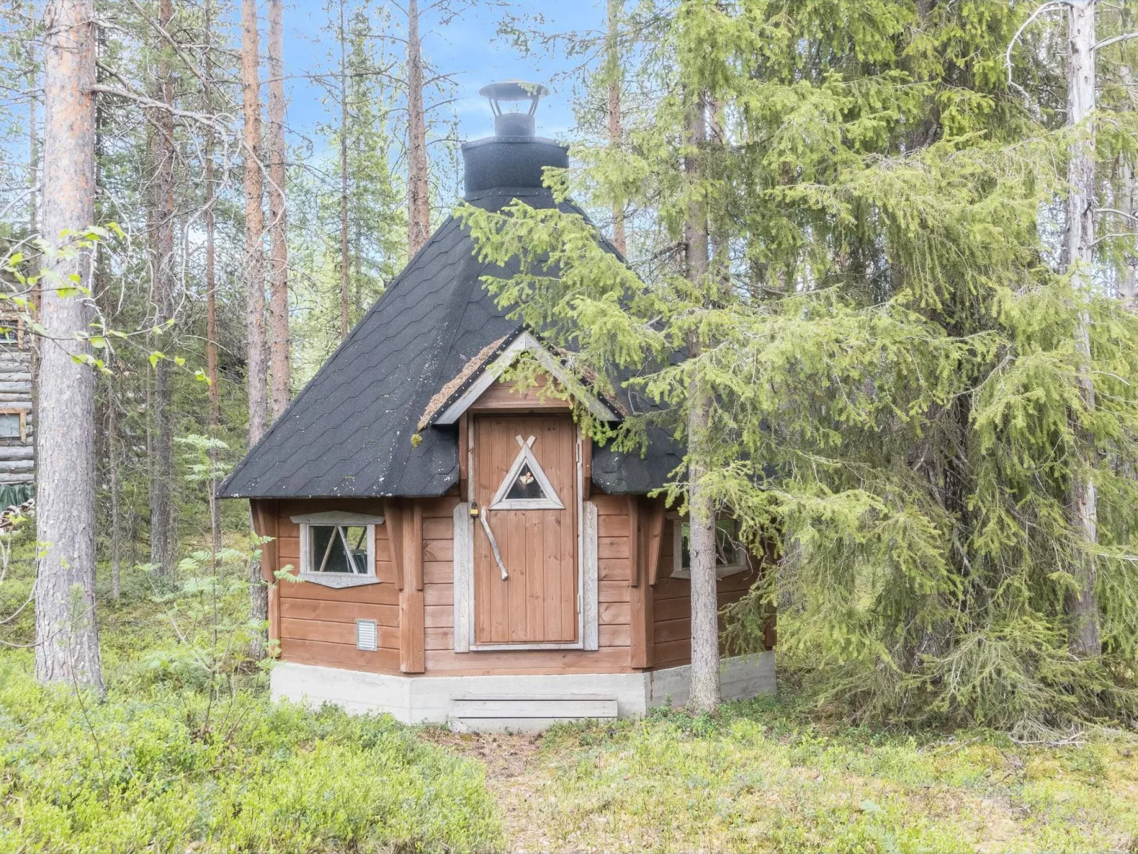 Lauri 4 iso-Draußen