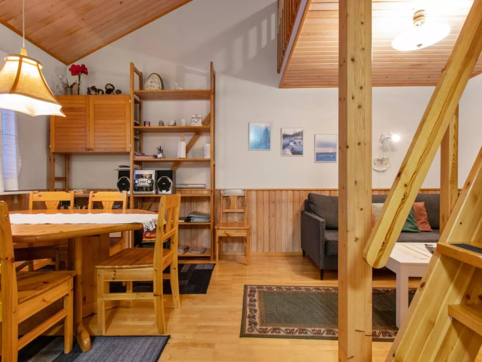 Korpipalo (yllästunnelma 2 b 7)-Inside
