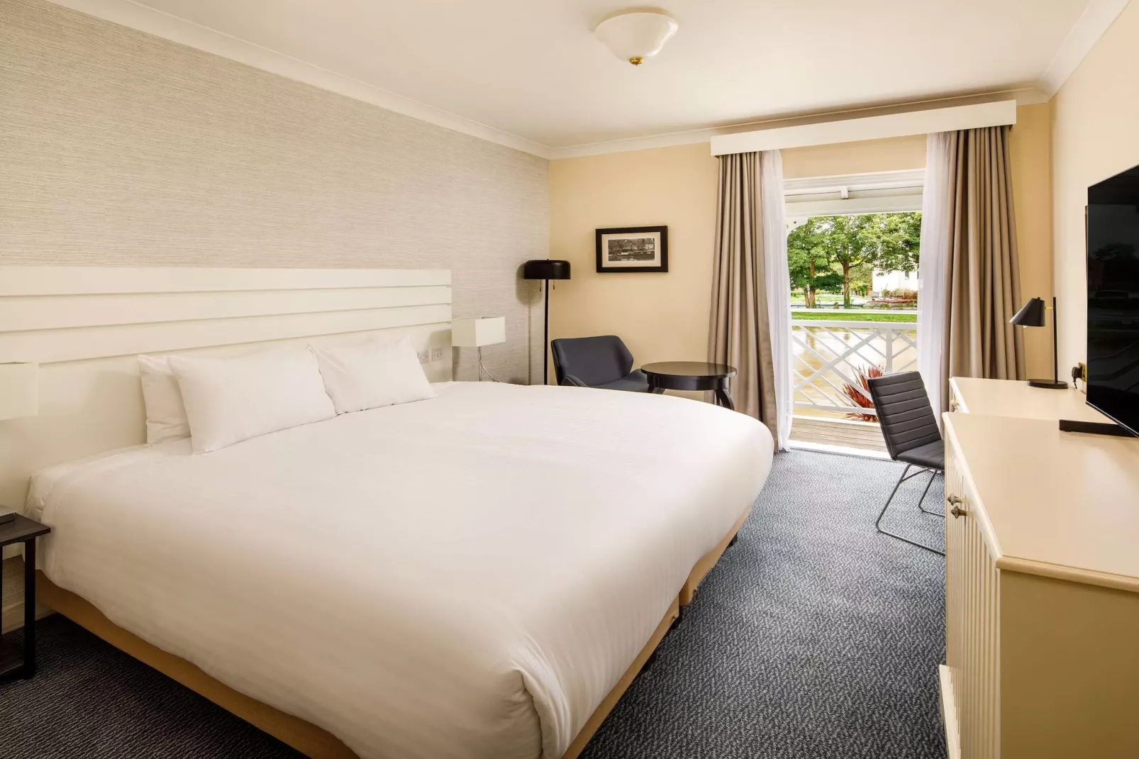 Classic Double River view Staines ex Mercure-Bedroom