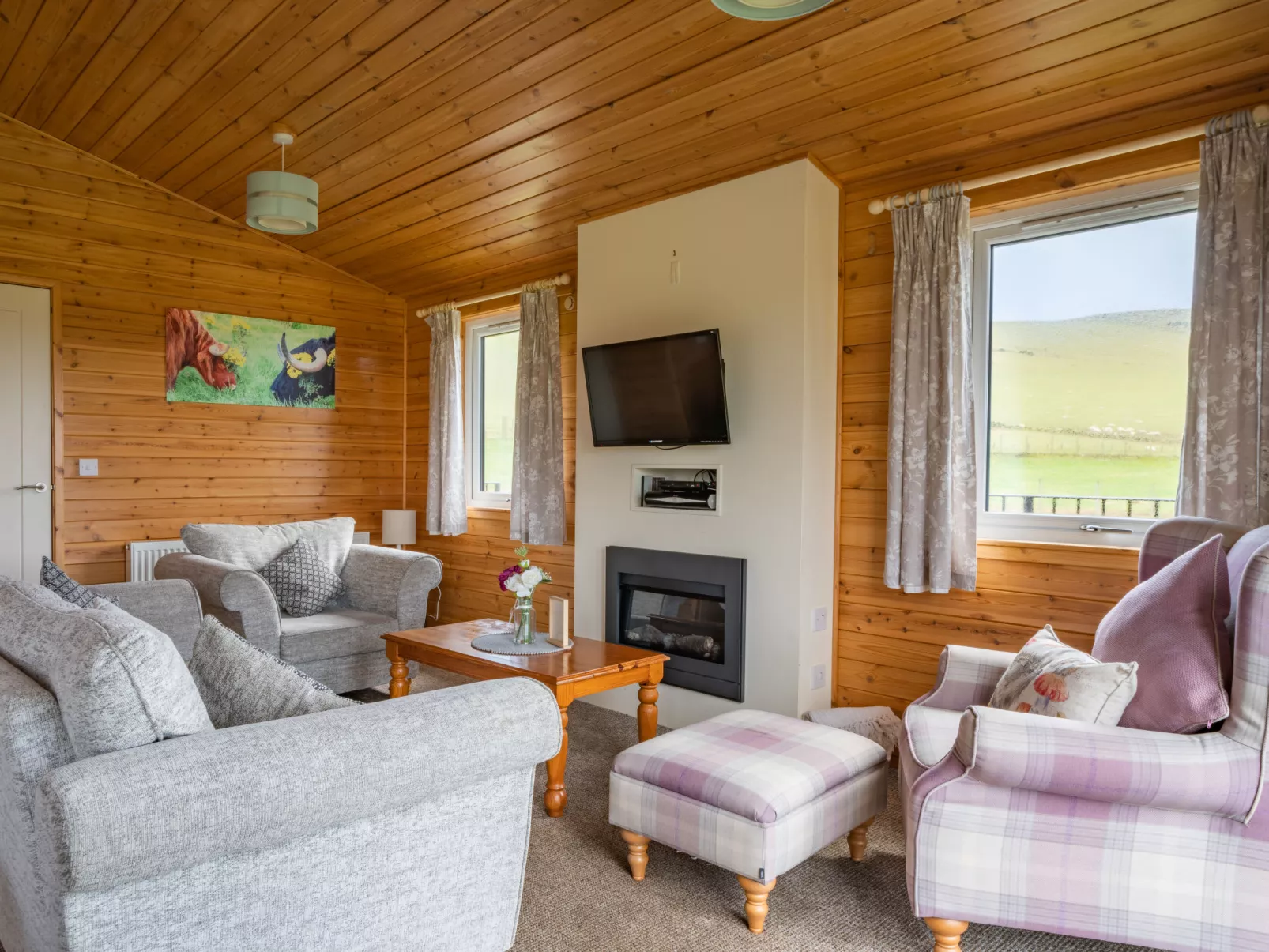 Loch Leven Lodge 21-Inside