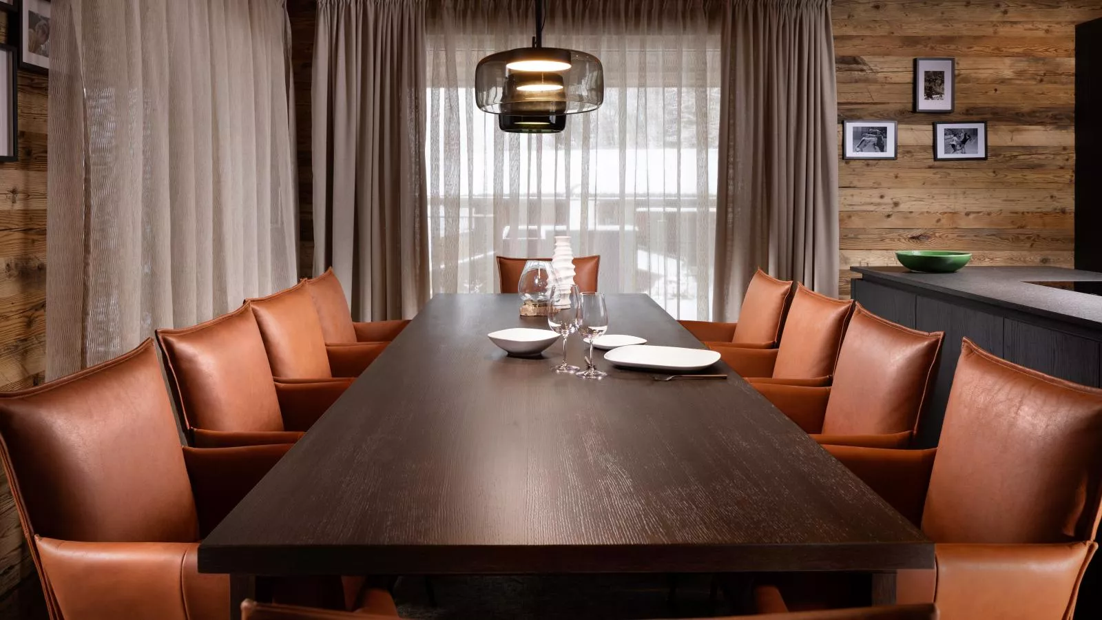 Das Haus am Berg-Dining room