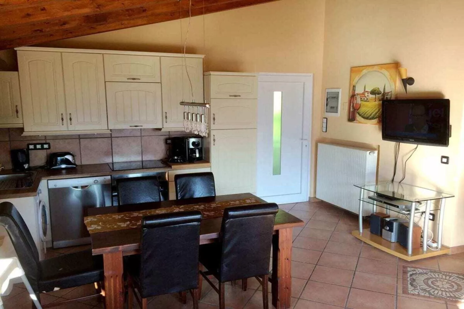402964-Dining room
