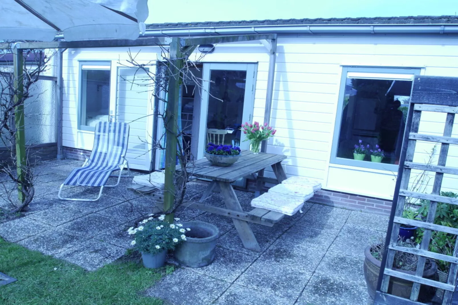 492018-Terrassenbalkon