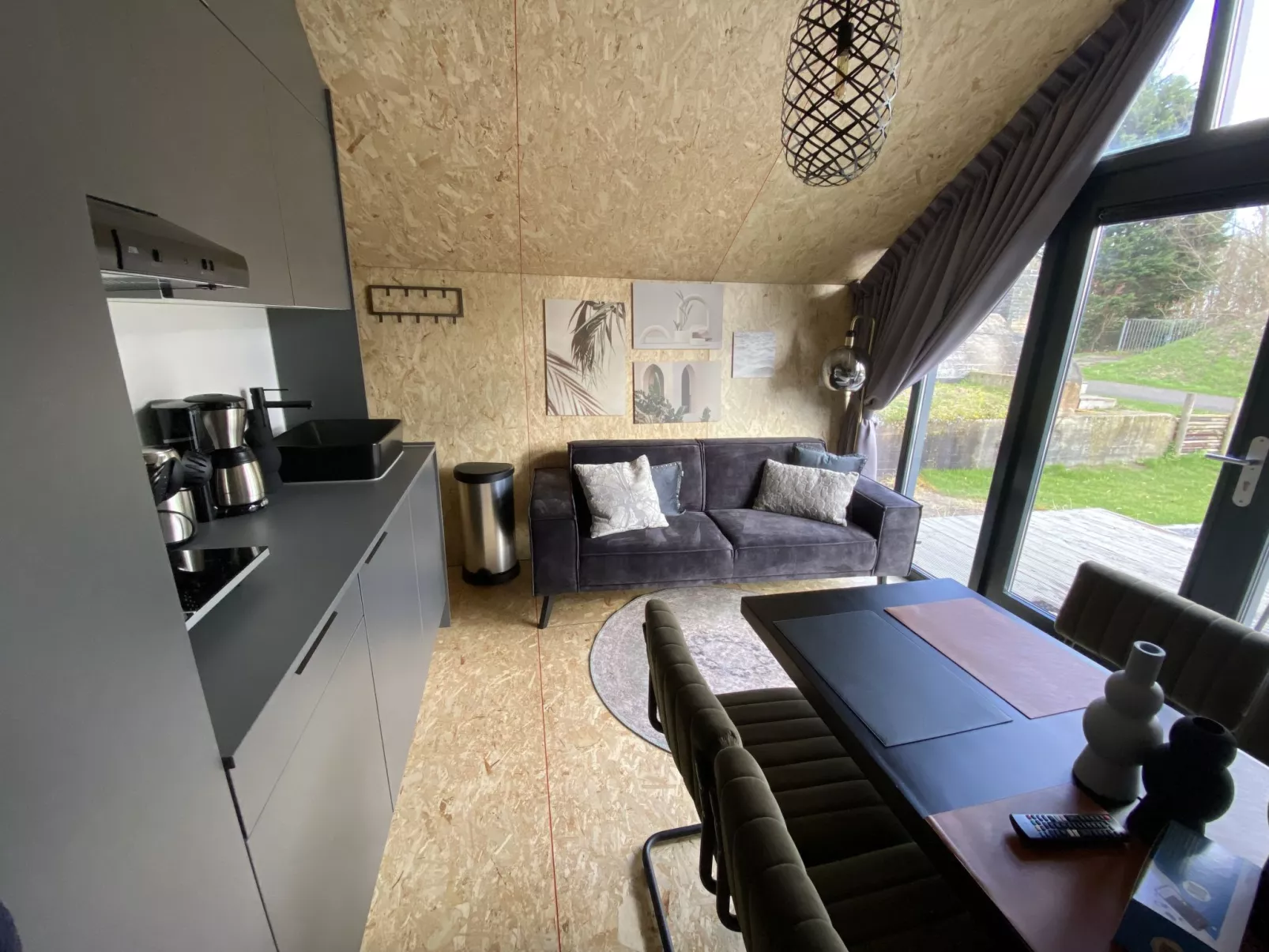 Solo Retreat 4-Inside