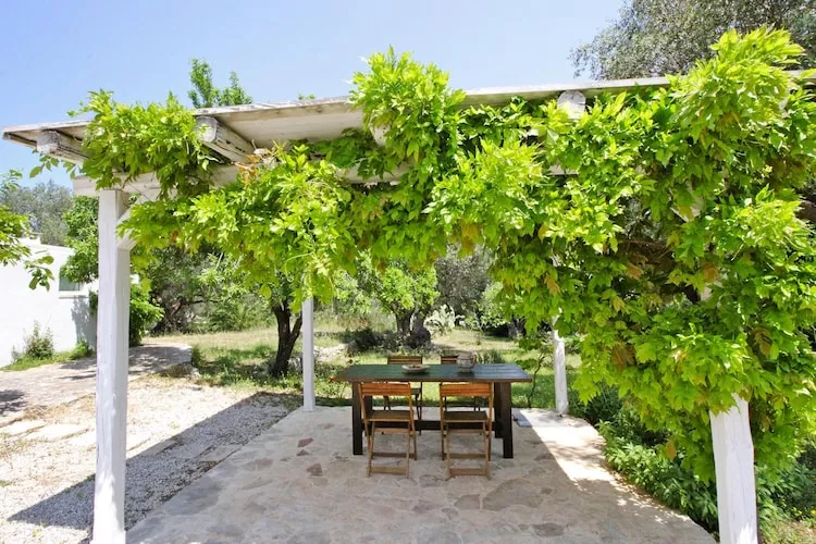 Trullo, Ostuni-Trullo I Giardini-Terrassenbalkon